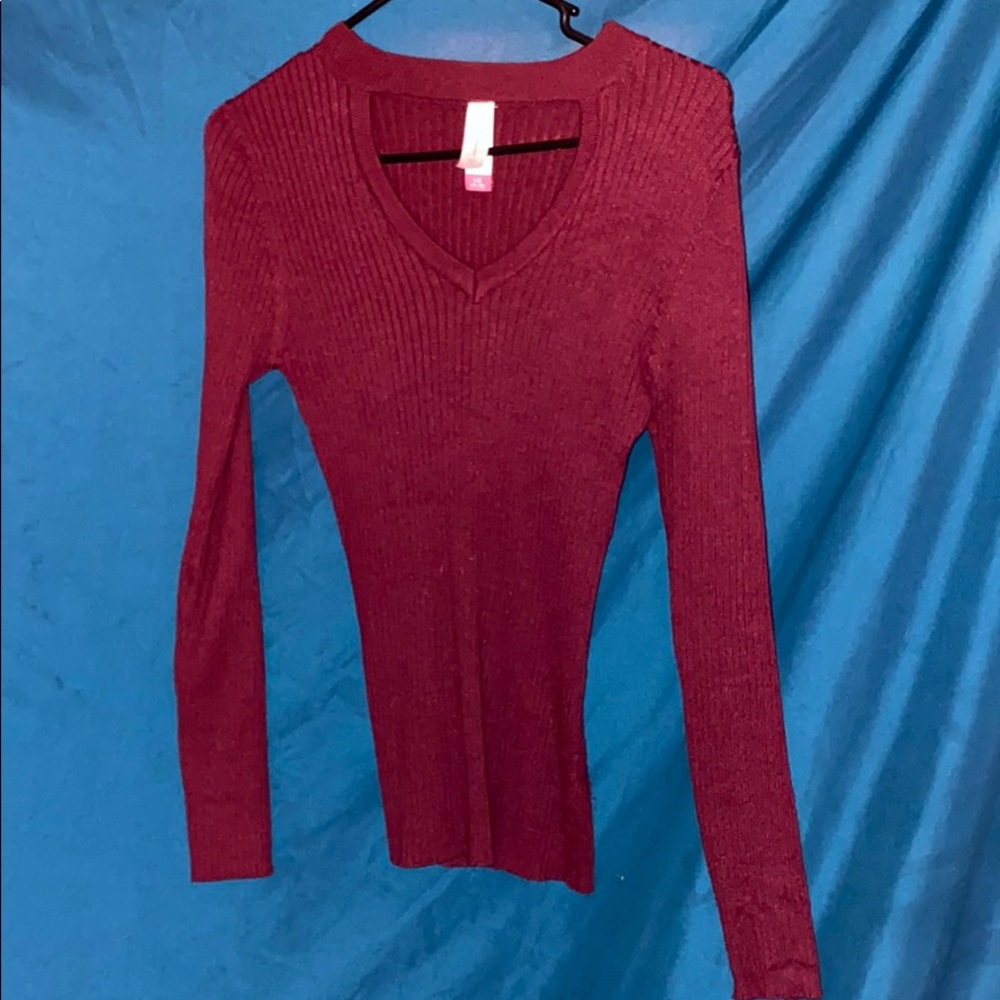 Juniors burgundy sweater size 11-13
